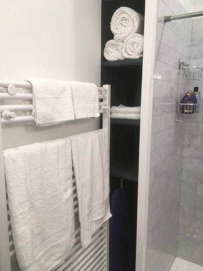 Oceanspray Hideaway Apartment North Saanich Екстериор снимка