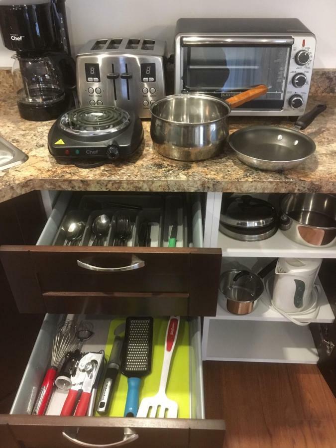 Oceanspray Hideaway Apartment North Saanich Екстериор снимка
